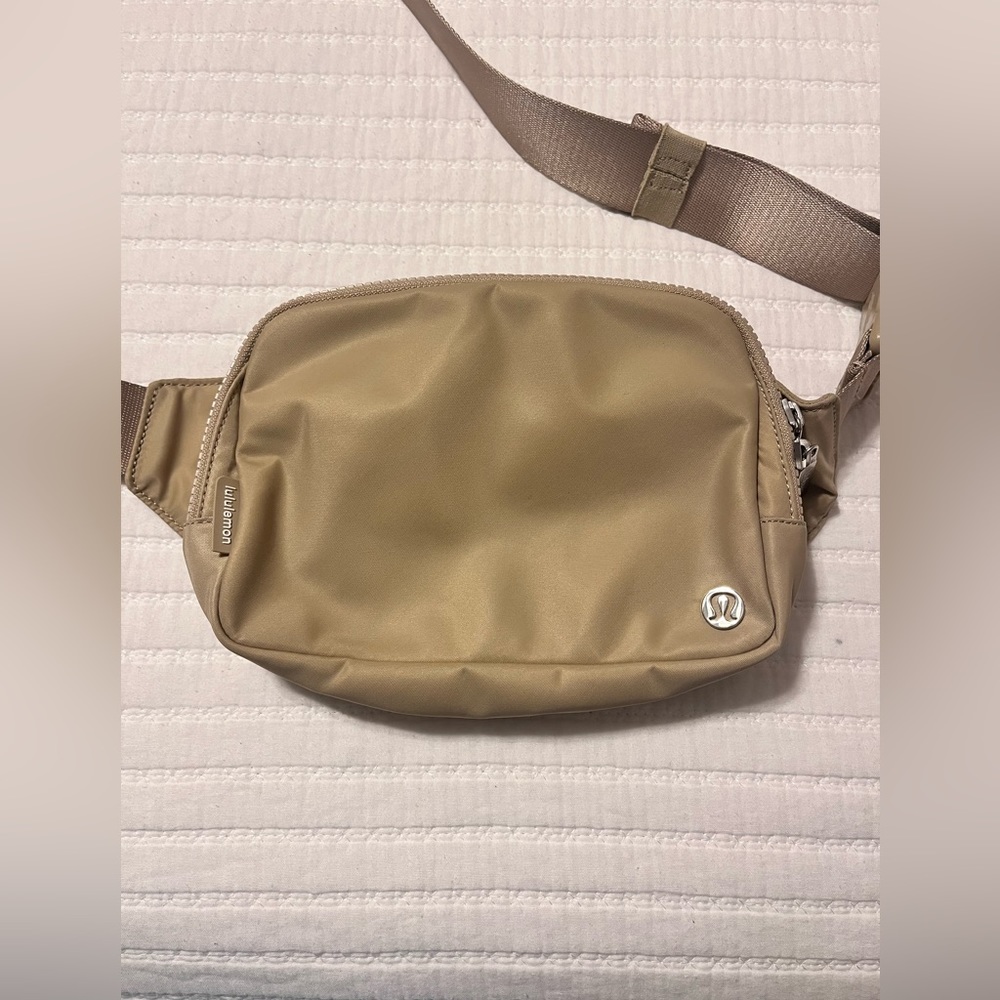 Lululemon Everywhere Belt Bag Large 2L
